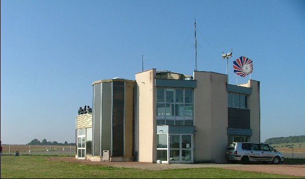 Tour de contrle arodrome de Chaumont-Semoutiers